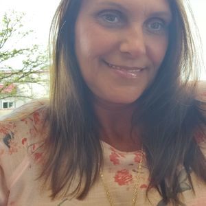 Meet your Posher, Yvette